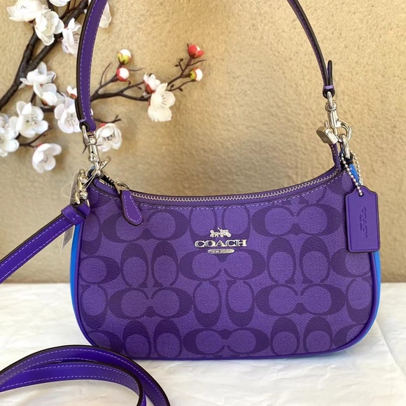 バッグ Coach Tern Lock Shoulder Bag Purple Coach Teri Shoulder Bag In Blocked Signature Canvas | Brixton Baker
